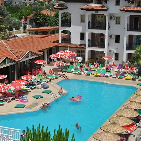 호텔 Club Ekinci Palace 3*