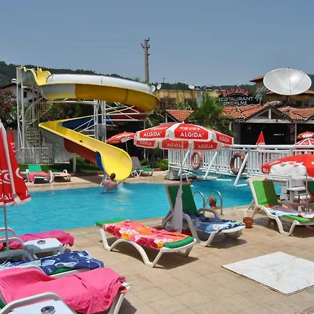 Club Ekinci Palace 3* 무글라